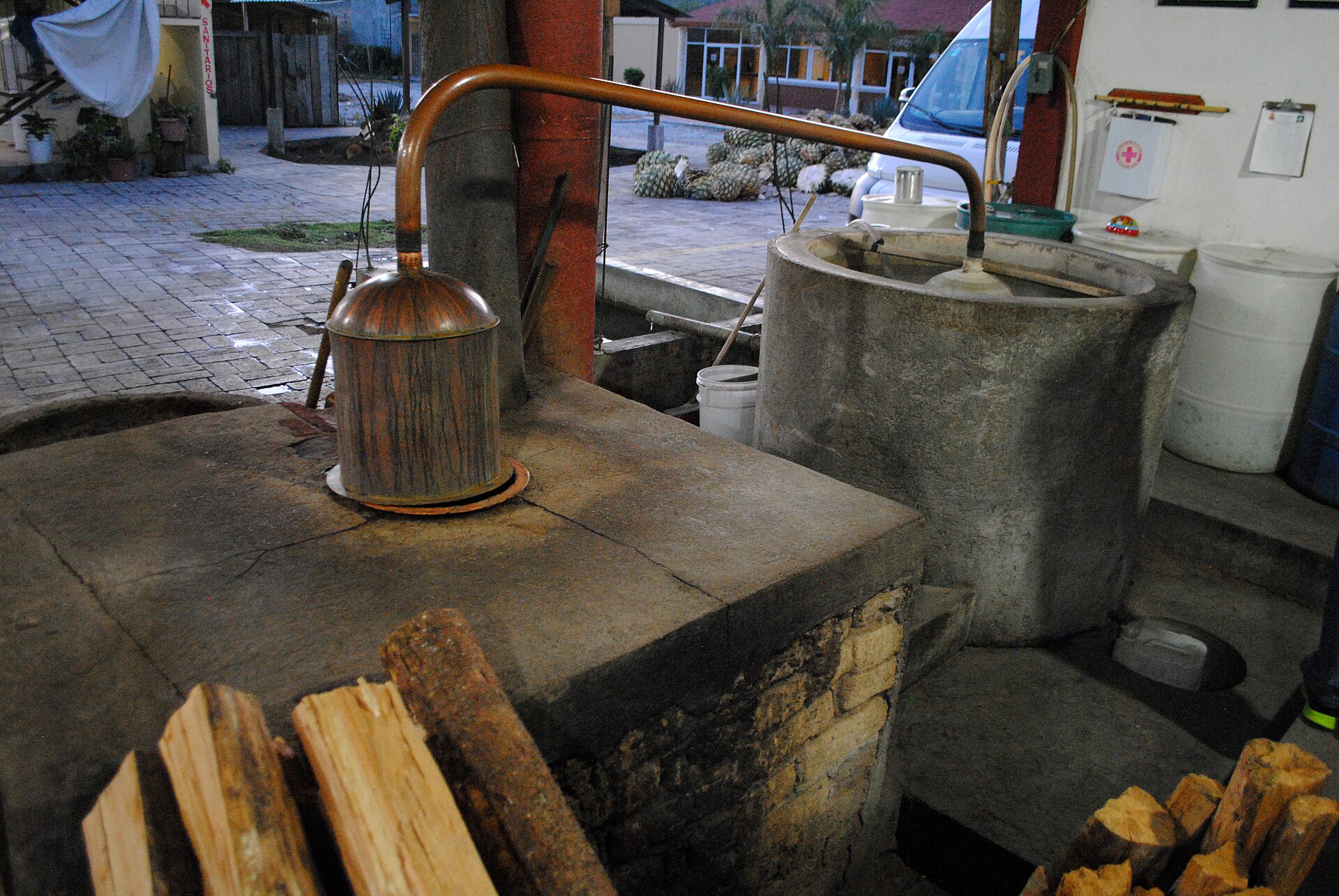 Alambique de cobre y serpentín · Teotitlán del Valle